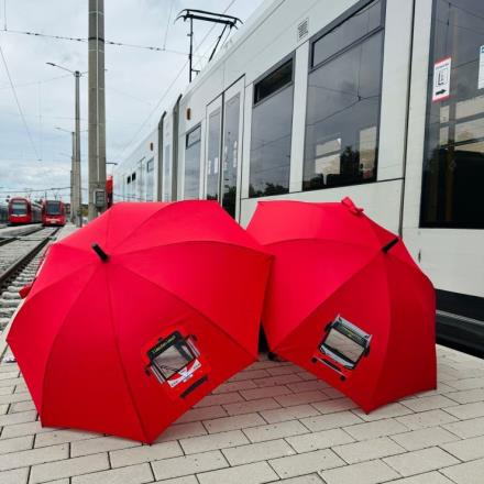 Schirm mit Sichtfenster